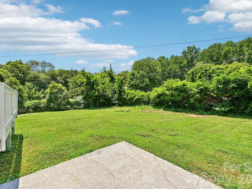 923 Yuma Street, Charlotte, NC 28213.  MLS# CAR4397839, YatesRealty ID 34953. 