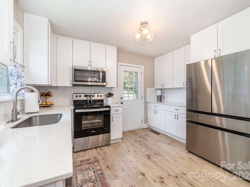 115 Northcrest Drive, Kannapolis, NC 28081.  MLS# CAR4296020, YatesRealty ID 34954. 