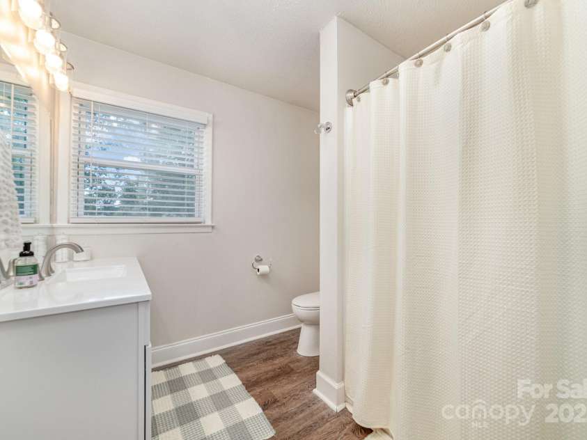 115 Northcrest Drive, Kannapolis, NC 28081.  MLS# CAR4296020, YatesRealty ID 34954. 