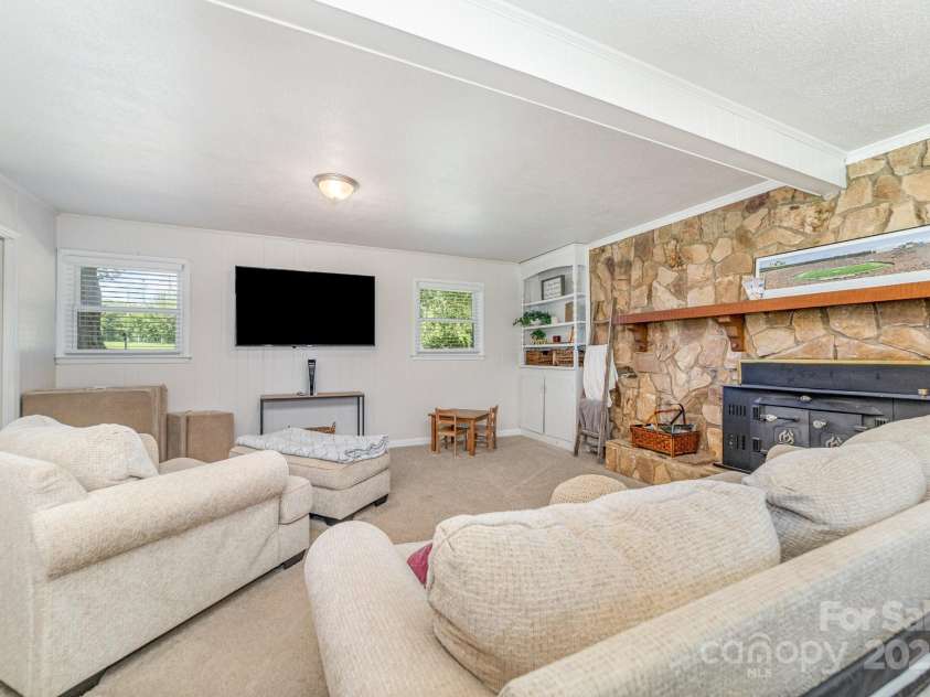 115 Northcrest Drive, Kannapolis, NC 28081.  MLS# CAR4296020, YatesRealty ID 34954. 