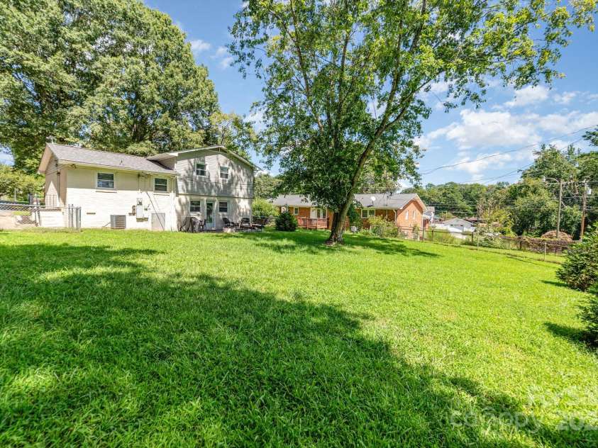 115 Northcrest Drive, Kannapolis, NC 28081.  MLS# CAR4296020, YatesRealty ID 34954. 