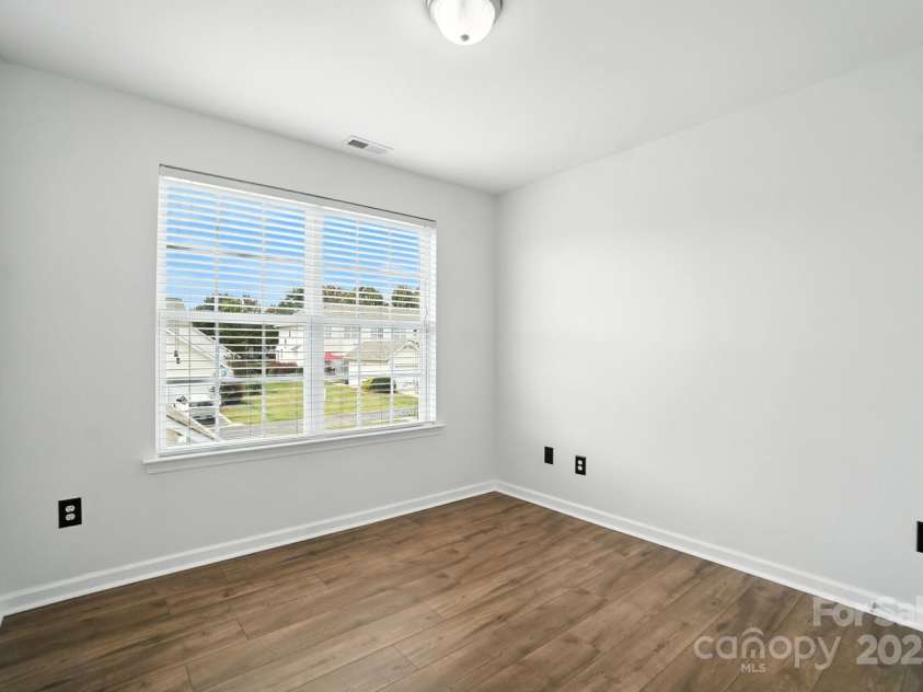 1136 Hammond Drive, Matthews, NC 28104.  MLS# CAR4296408, YatesRealty ID 34955. Bed 2