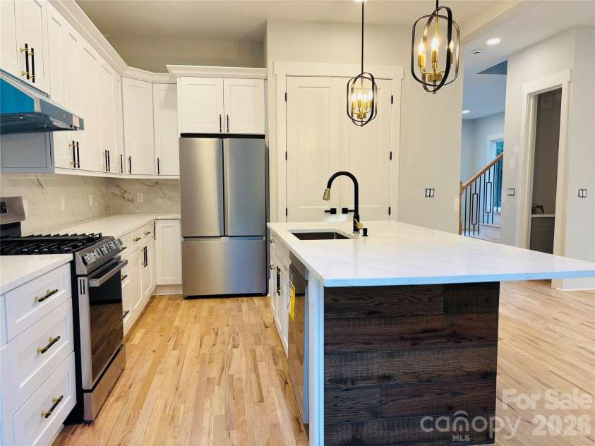 2334 Eagle Glen Court, Gastonia, NC 28056.  MLS# CAR4400481, YatesRealty ID 34955. Kitchen