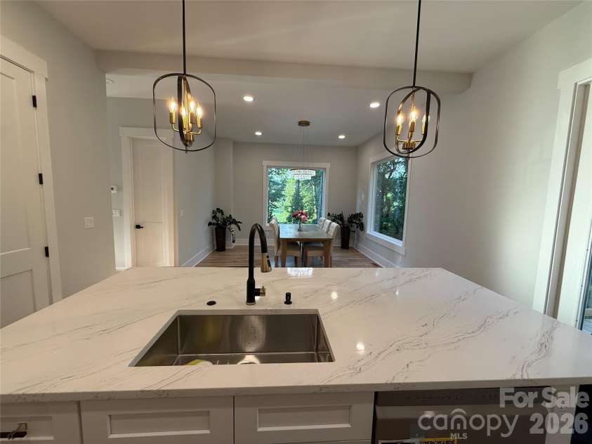 2334 Eagle Glen Court, Gastonia, NC 28056.  MLS# CAR4400481, YatesRealty ID 34955. Kitchen and Dinning
