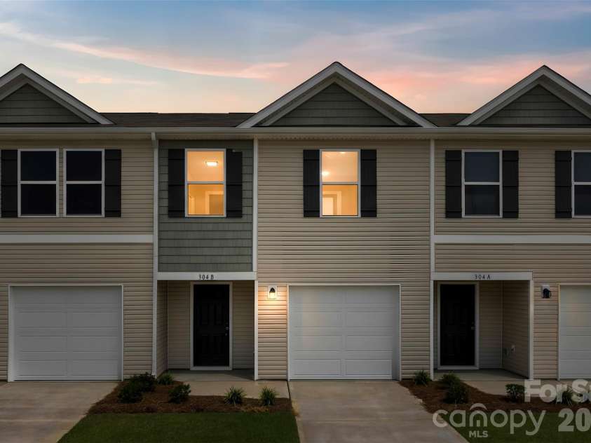 300C Main Street, Grover, NC 28073.  MLS# CAR4400115, YatesRealty ID 34956. 