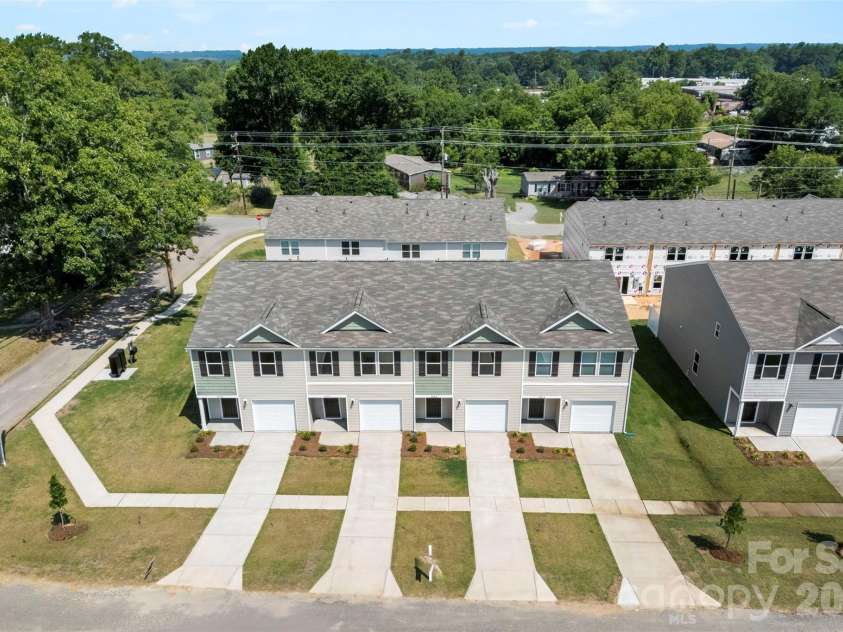 300C Main Street, Grover, NC 28073.  MLS# CAR4400115, YatesRealty ID 34956. 