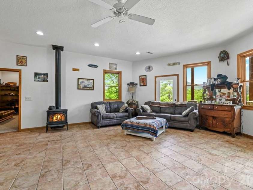 1188 Tobacco Branch Road, Almond, NC 28702.  MLS# CAR4394182, YatesRealty ID 34958. 