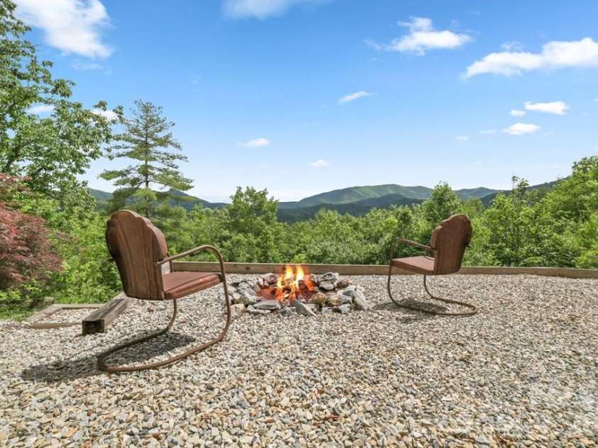 1188 Tobacco Branch Road, Almond, NC 28702.  MLS# CAR4394182, YatesRealty ID 34958. 