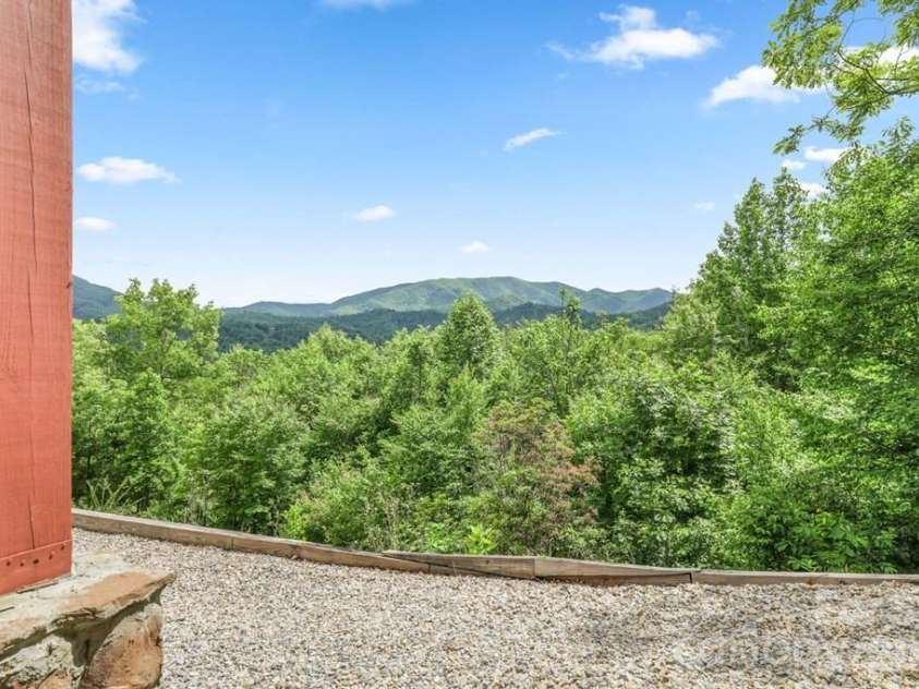 1188 Tobacco Branch Road, Almond, NC 28702.  MLS# CAR4394182, YatesRealty ID 34958. 