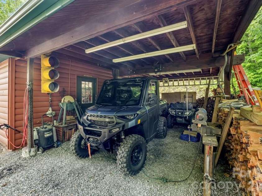 1188 Tobacco Branch Road, Almond, NC 28702.  MLS# CAR4394182, YatesRealty ID 34958. 