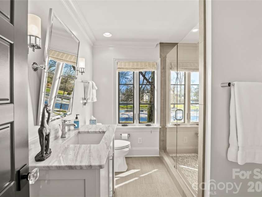 1935 Queens Road, Charlotte, NC 28207.  MLS# CAR4337895, YatesRealty ID 3496. 