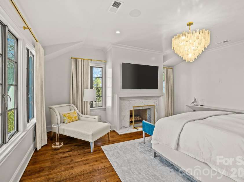 1935 Queens Road, Charlotte, NC 28207.  MLS# CAR4337895, YatesRealty ID 3496. 