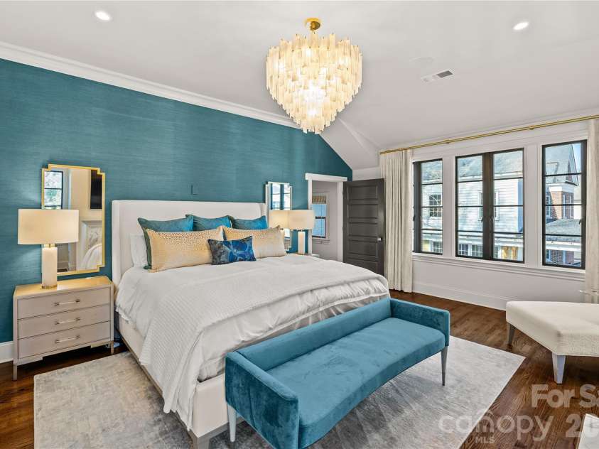 1935 Queens Road, Charlotte, NC 28207.  MLS# CAR4337895, YatesRealty ID 3496. 