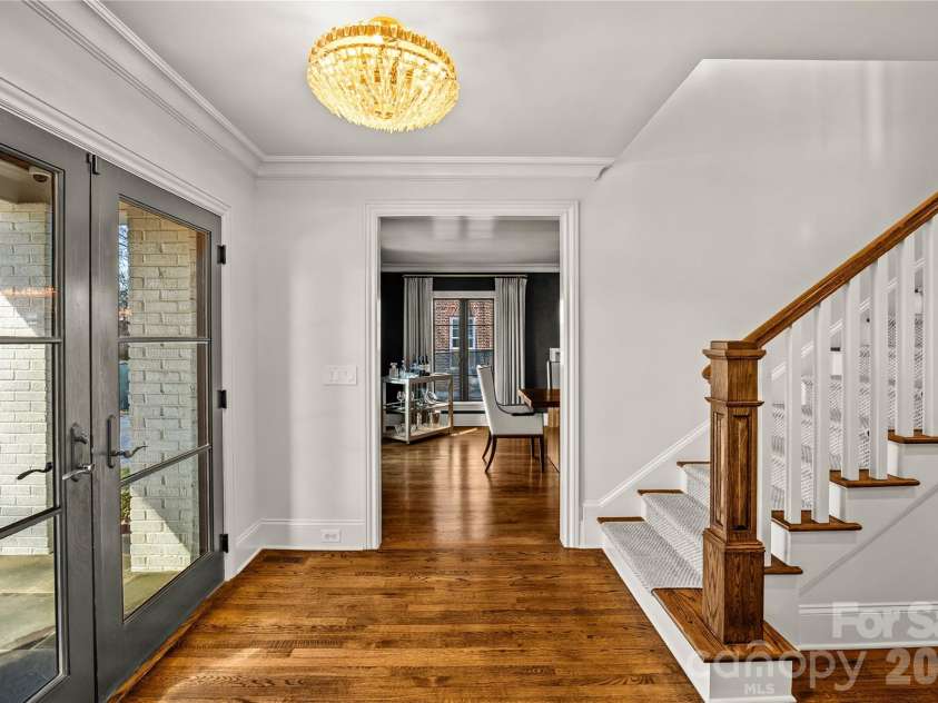 1935 Queens Road, Charlotte, NC 28207.  MLS# CAR4337895, YatesRealty ID 3496. 