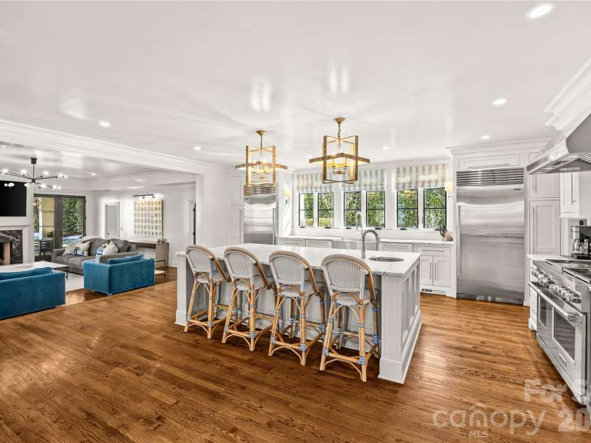 1935 Queens Road, Charlotte, NC 28207.  MLS# CAR4337895, YatesRealty ID 3496. 