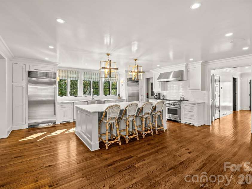 1935 Queens Road, Charlotte, NC 28207.  MLS# CAR4337895, YatesRealty ID 3496. 