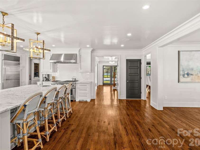 1935 Queens Road, Charlotte, NC 28207.  MLS# CAR4337895, YatesRealty ID 3496. 