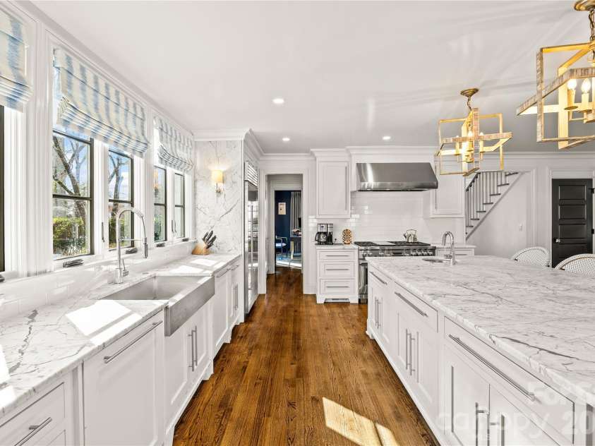 1935 Queens Road, Charlotte, NC 28207.  MLS# CAR4337895, YatesRealty ID 3496. 