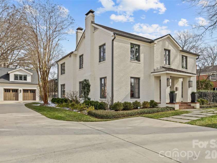 1935 Queens Road, Charlotte, NC 28207.  MLS# CAR4337895, YatesRealty ID 3496. 