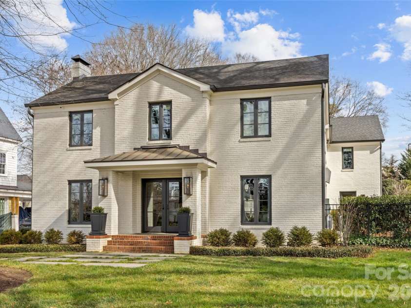 1935 Queens Road, Charlotte, NC 28207.  MLS# CAR4337895, YatesRealty ID 3496. 