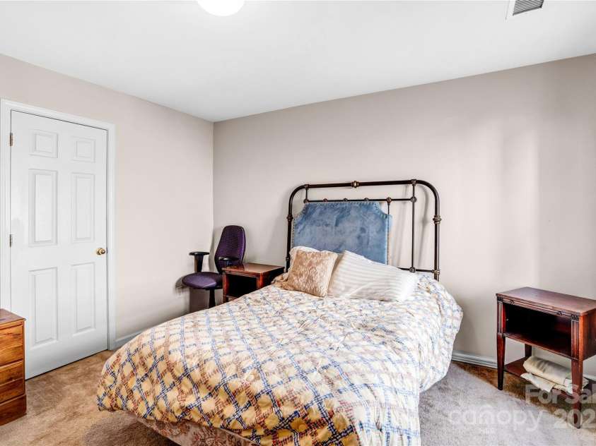 2014 Arbor Crest Court, Charlotte, NC 28262.  MLS# CAR4238335, YatesRealty ID 3496. 