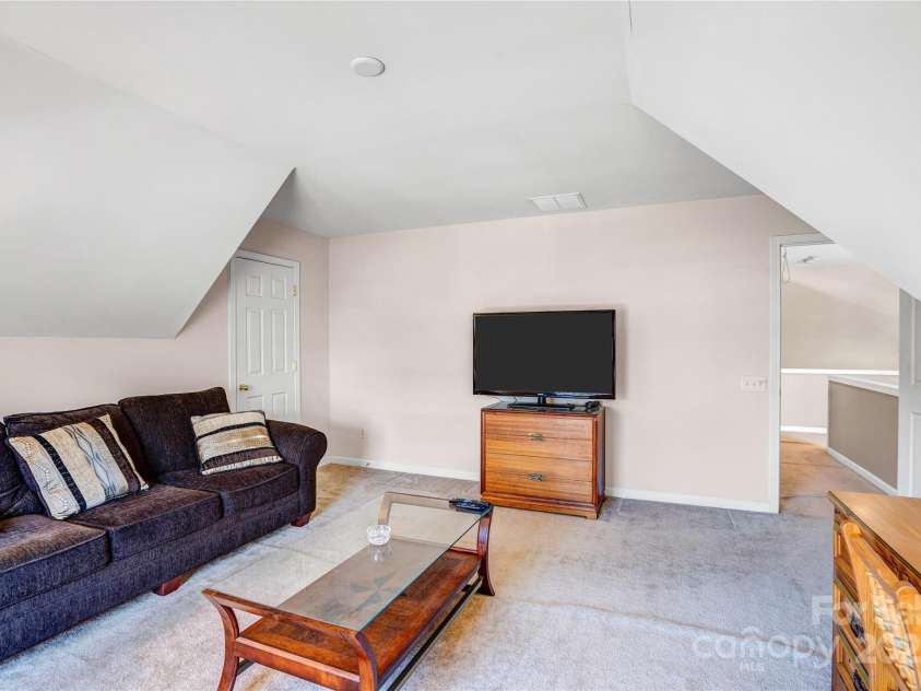 2014 Arbor Crest Court, Charlotte, NC 28262.  MLS# CAR4238335, YatesRealty ID 3496. 