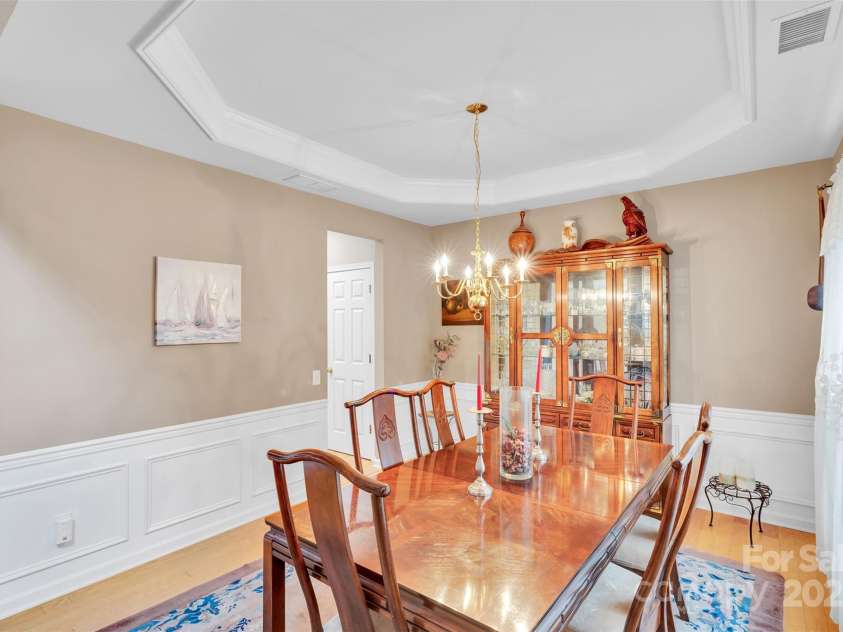 2014 Arbor Crest Court, Charlotte, NC 28262.  MLS# CAR4289262, YatesRealty ID 3496. Dining Room
