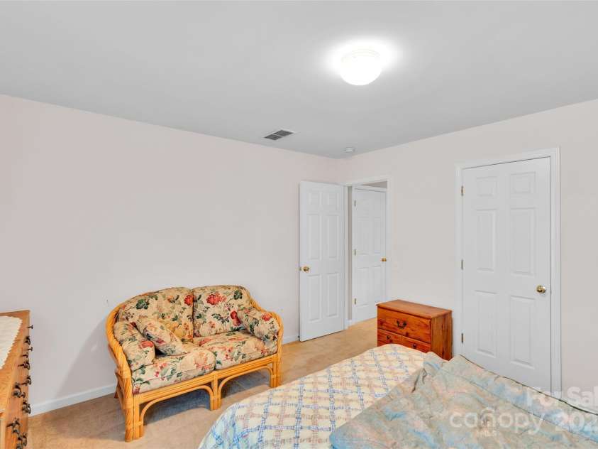 2014 Arbor Crest Court, Charlotte, NC 28262.  MLS# CAR4289262, YatesRealty ID 3496. Secondary Bedroom