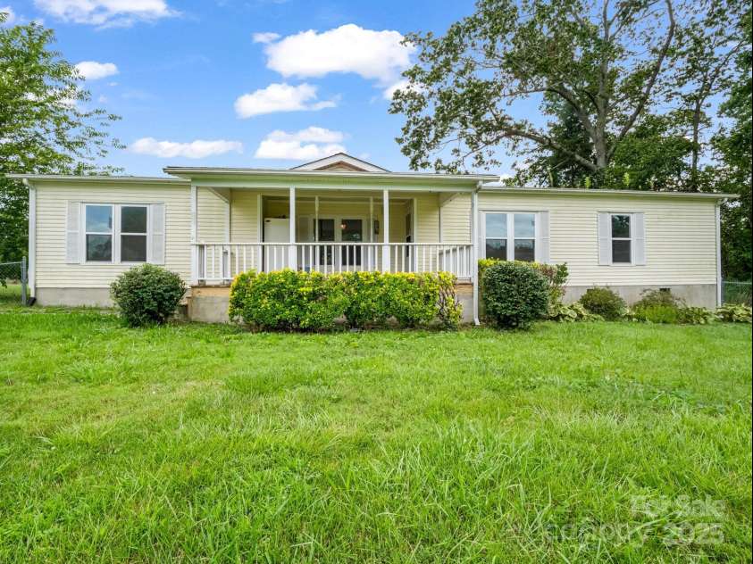 355 Staton Road, Flat Rock, NC 28731.  MLS# CAR4282043, YatesRealty ID 34960. 