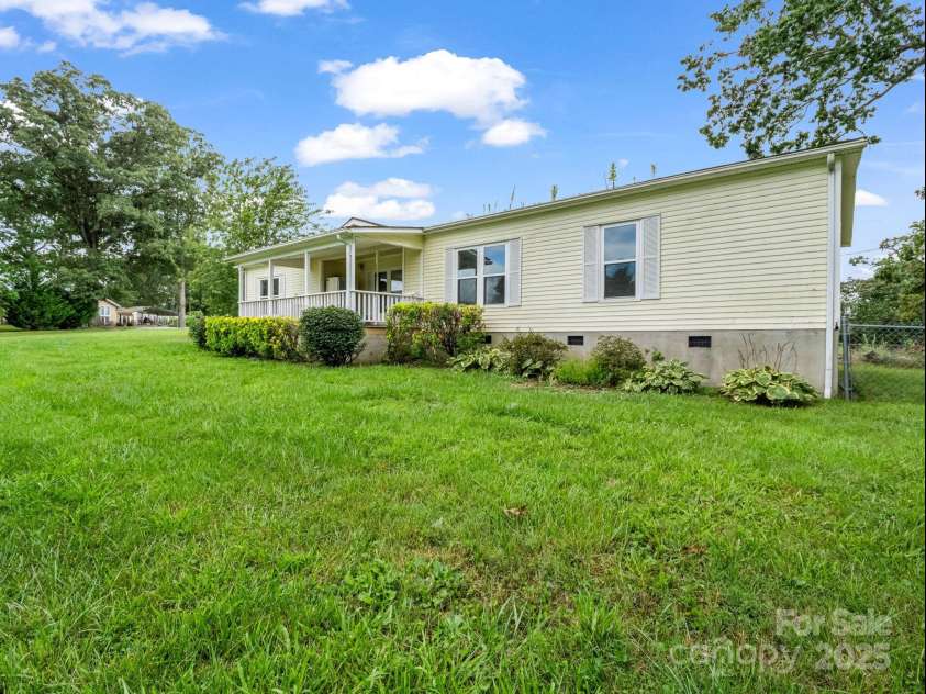 355 Staton Road, Flat Rock, NC 28731.  MLS# CAR4282043, YatesRealty ID 34960. 