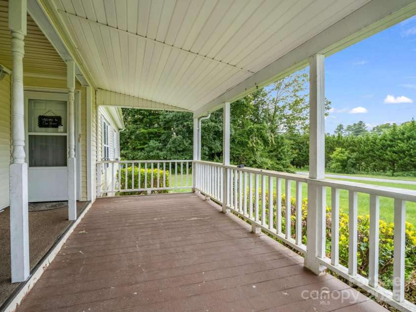 355 Staton Road, Flat Rock, NC 28731.  MLS# CAR4282043, YatesRealty ID 34960. 