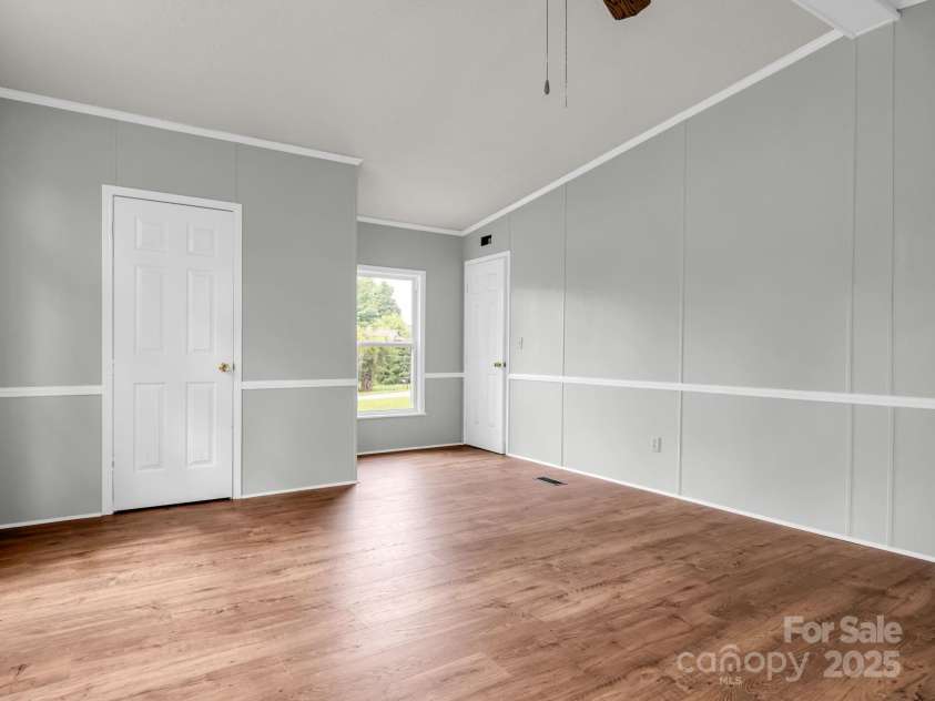 355 Staton Road, Flat Rock, NC 28731.  MLS# CAR4282043, YatesRealty ID 34960. 