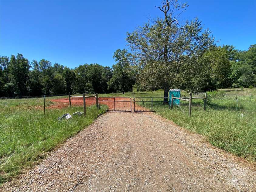 1517 Hudlow Road, Forest City, NC 28043.  MLS# CAR4297077, YatesRealty ID 34961. 