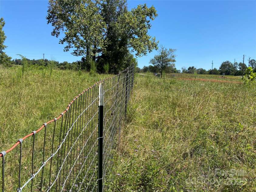 1517 Hudlow Road, Forest City, NC 28043.  MLS# CAR4297077, YatesRealty ID 34961. 
