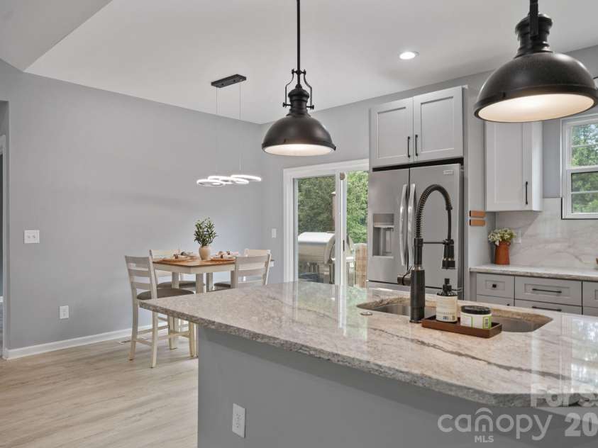 544 30th Avenue, Hickory, NC 28601.  MLS# CAR4397229, YatesRealty ID 34961. 
