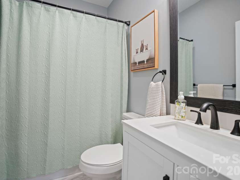 544 30th Avenue, Hickory, NC 28601.  MLS# CAR4397229, YatesRealty ID 34961. 