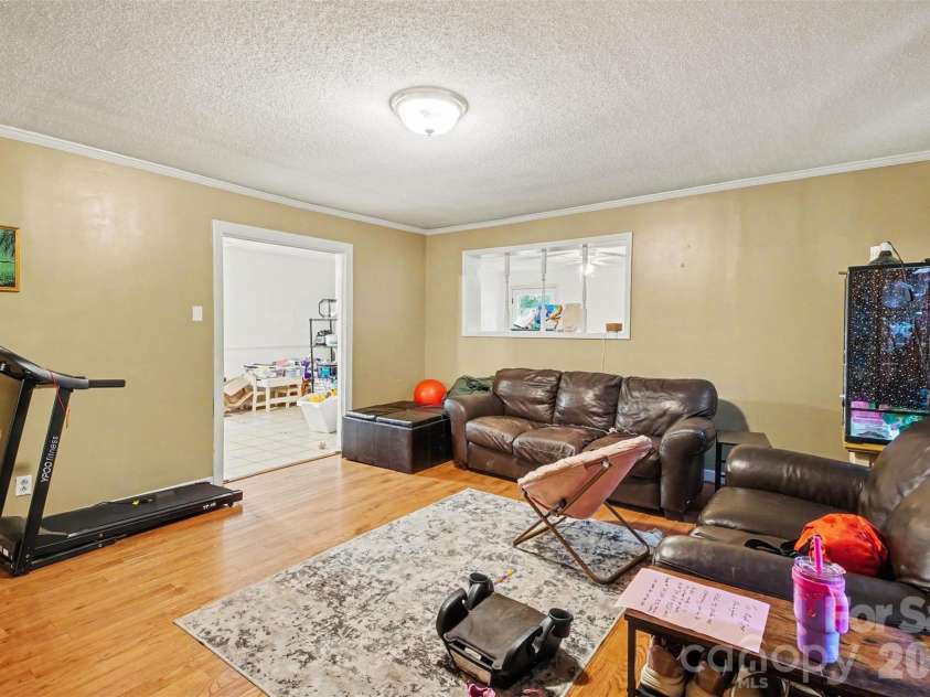 124 Riley Road, Dallas, NC 28034.  MLS# CAR4391450, YatesRealty ID 34962. 