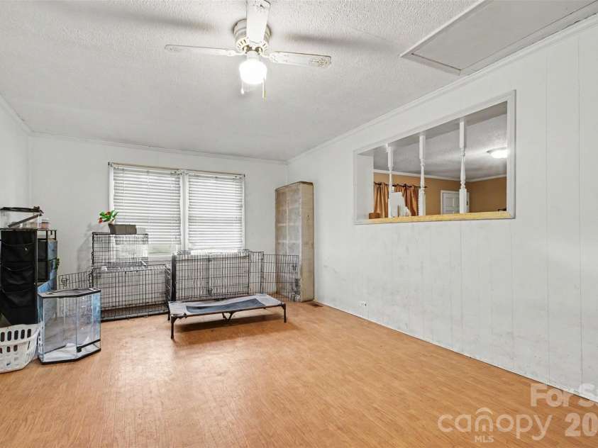 124 Riley Road, Dallas, NC 28034.  MLS# CAR4391450, YatesRealty ID 34962. 