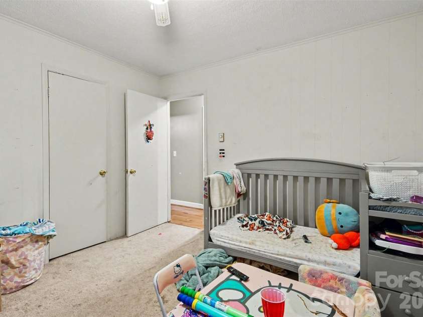 124 Riley Road, Dallas, NC 28034.  MLS# CAR4391450, YatesRealty ID 34962. 