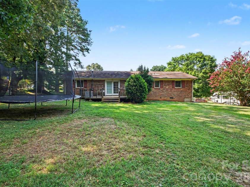 124 Riley Road, Dallas, NC 28034.  MLS# CAR4391450, YatesRealty ID 34962. 
