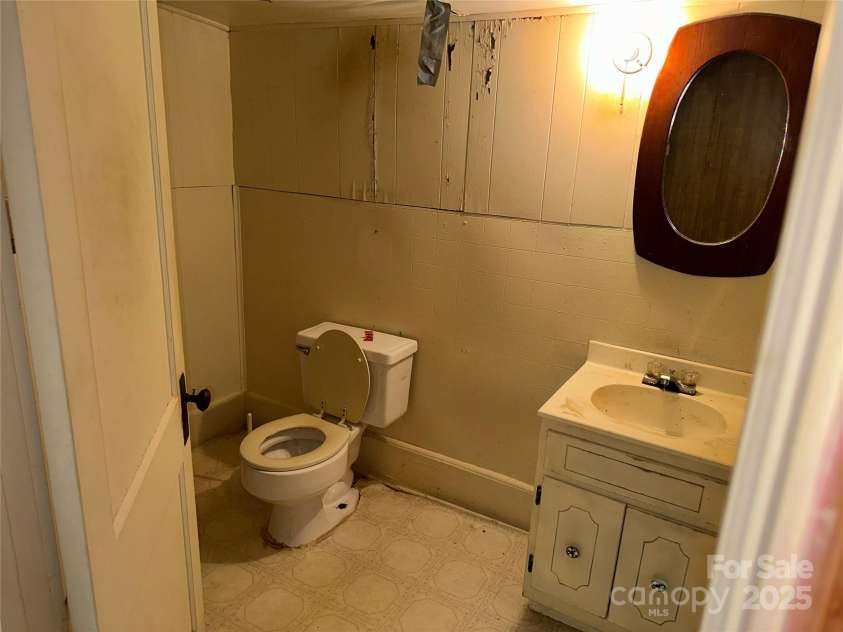 1791 Old Henrietta Road, Forest City, NC 28043.  MLS# CAR4285059, YatesRealty ID 34963. 