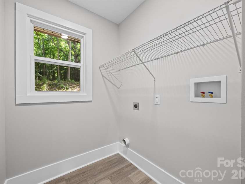 1812 Riveria Drive, Shelby, NC 28150.  MLS# CAR4399388, YatesRealty ID 34963. 
