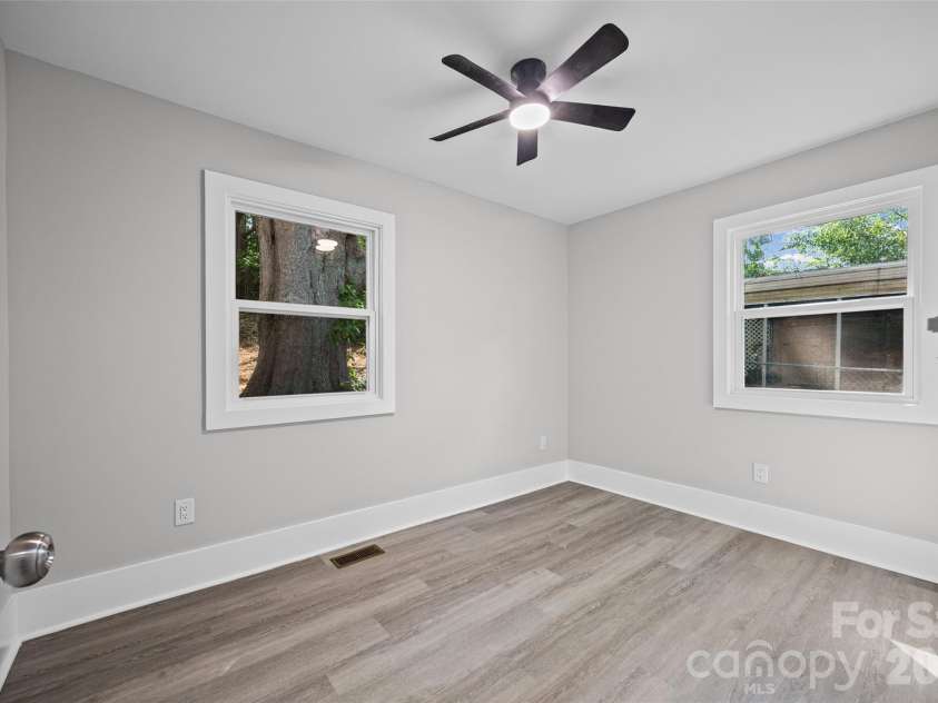 1812 Riveria Drive, Shelby, NC 28150.  MLS# CAR4399388, YatesRealty ID 34963. 
