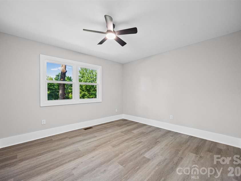 1812 Riveria Drive, Shelby, NC 28150.  MLS# CAR4399388, YatesRealty ID 34963. 