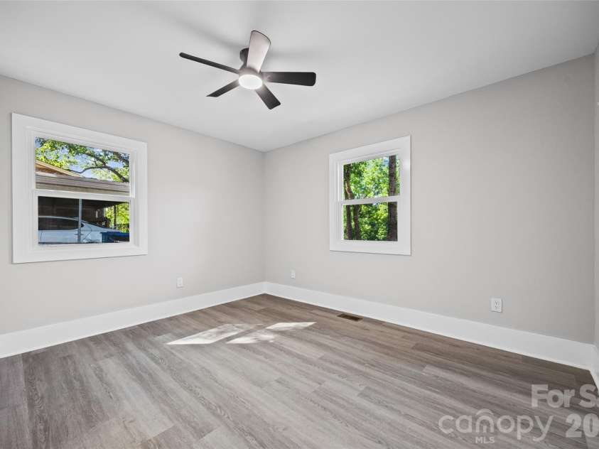 1812 Riveria Drive, Shelby, NC 28150.  MLS# CAR4399388, YatesRealty ID 34963. 