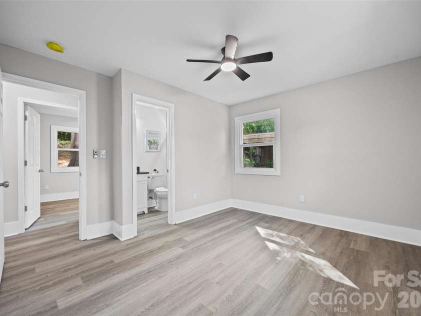 1812 Riveria Drive, Shelby, NC 28150.  MLS# CAR4399388, YatesRealty ID 34963. 