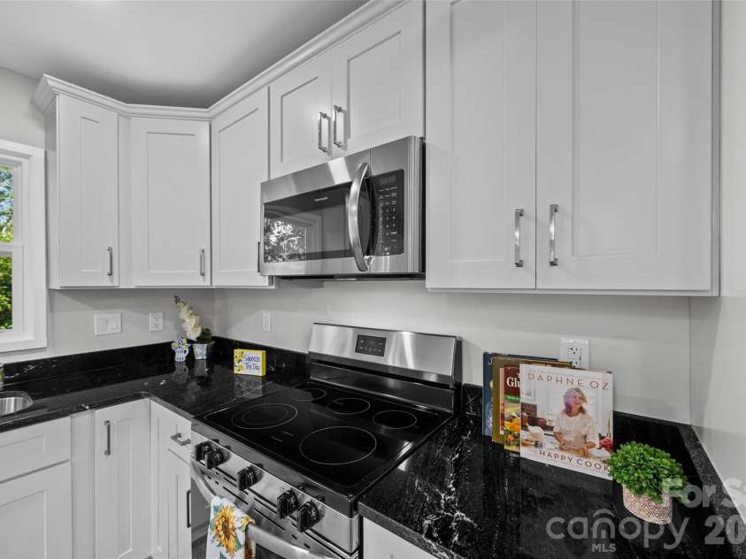 1812 Riveria Drive, Shelby, NC 28150.  MLS# CAR4399388, YatesRealty ID 34963. 