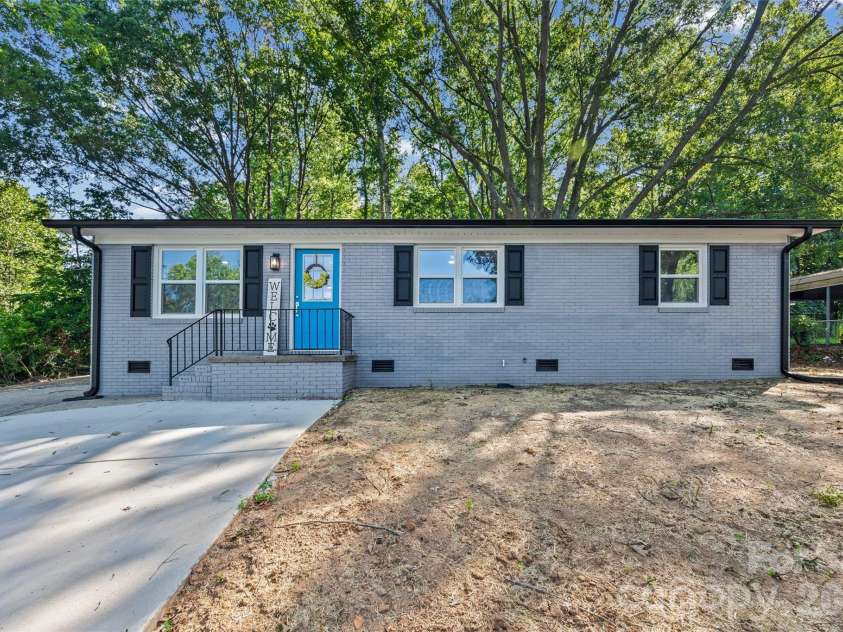 1812 Riveria Drive, Shelby, NC 28150.  MLS# CAR4399388, YatesRealty ID 34963. 