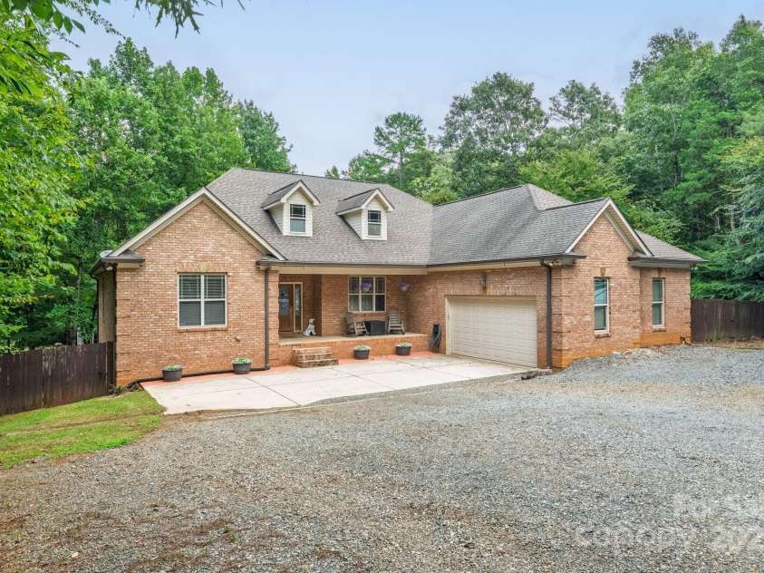 220 Alvin Hough Road, Midland, NC 28107.  MLS# CAR4291171, YatesRealty ID 34964. 
