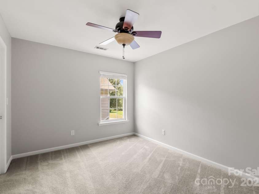 9607 Seamill Road, Charlotte, NC 28278.  MLS# CAR4293362, YatesRealty ID 34966. 